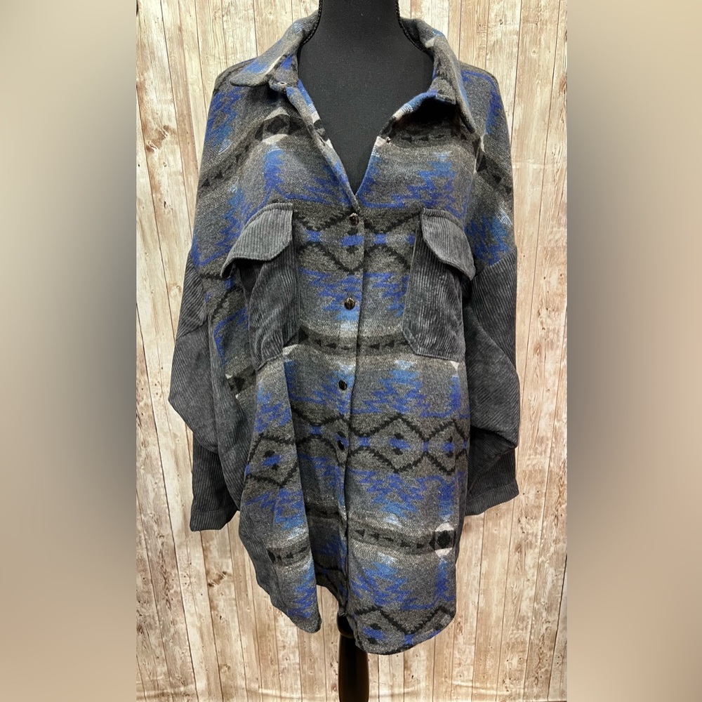 DAVI & DANI Blue and Gray Shacket‎